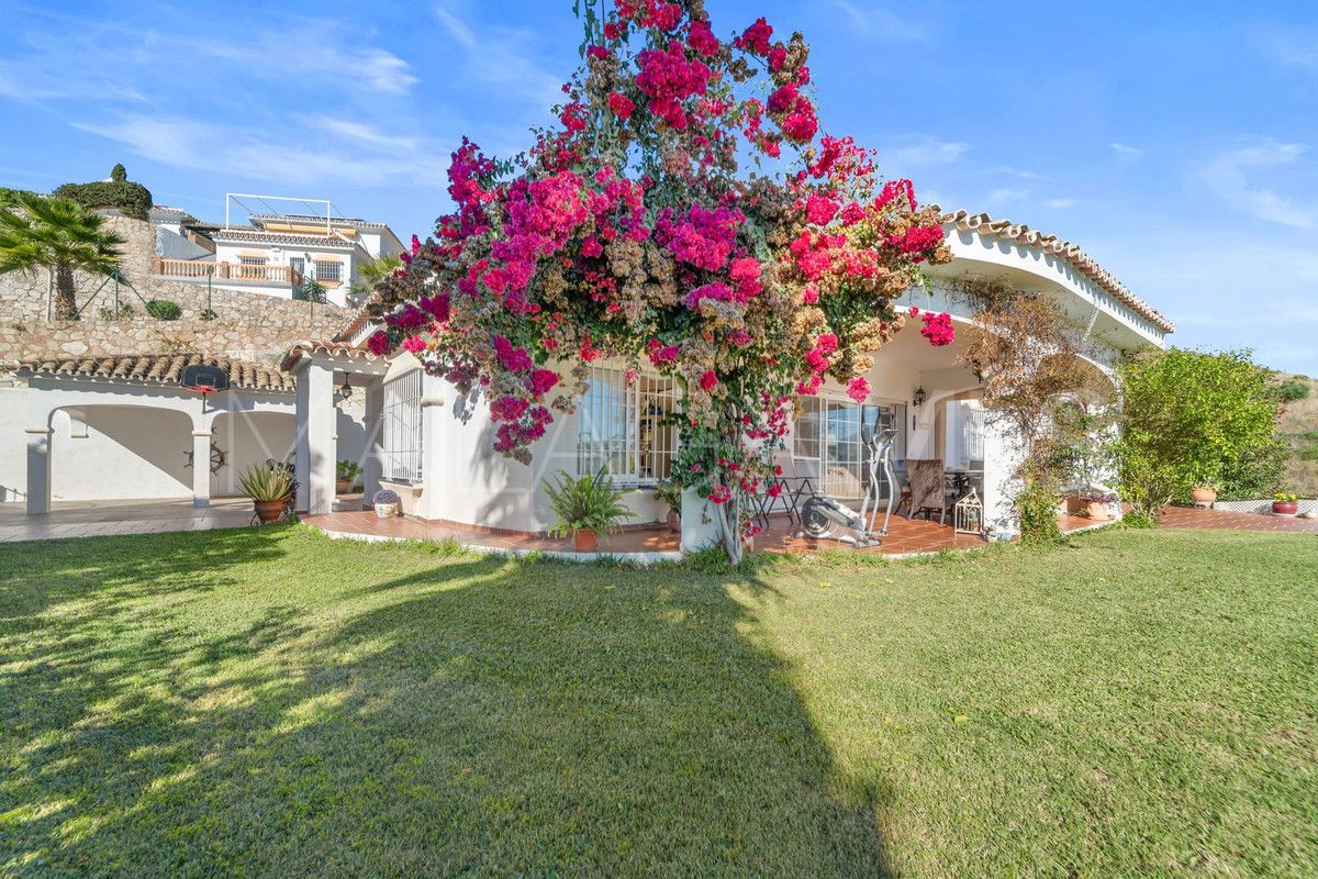 Villa for sale in Mijas