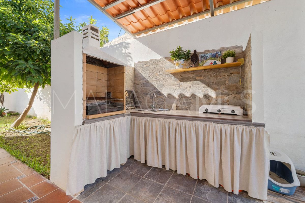 Villa for sale in Mijas