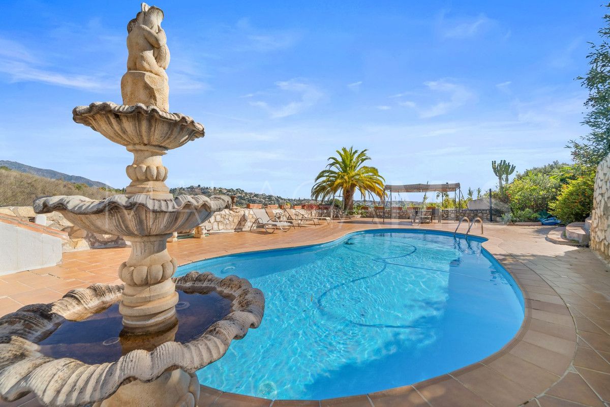 Villa for sale in Mijas