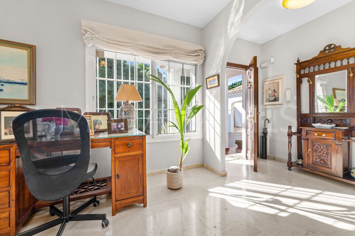 Villa for sale in Mijas