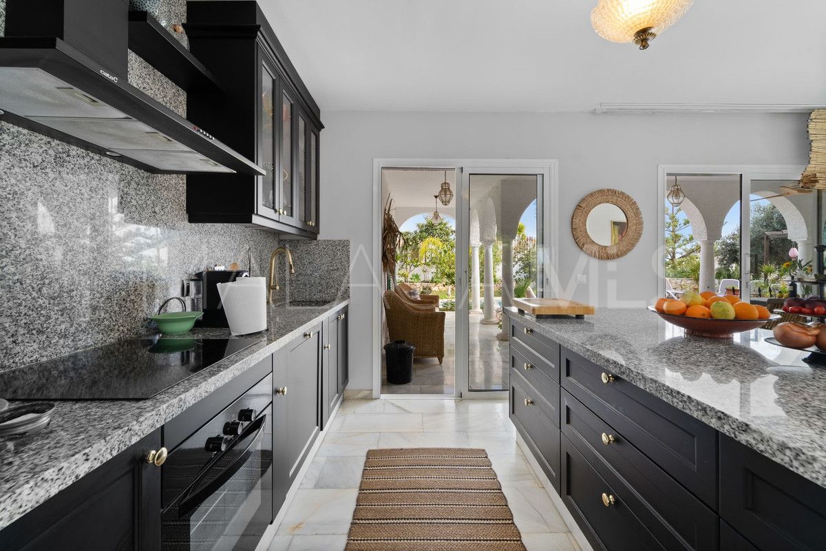 4 bedrooms villa for sale in Mijas