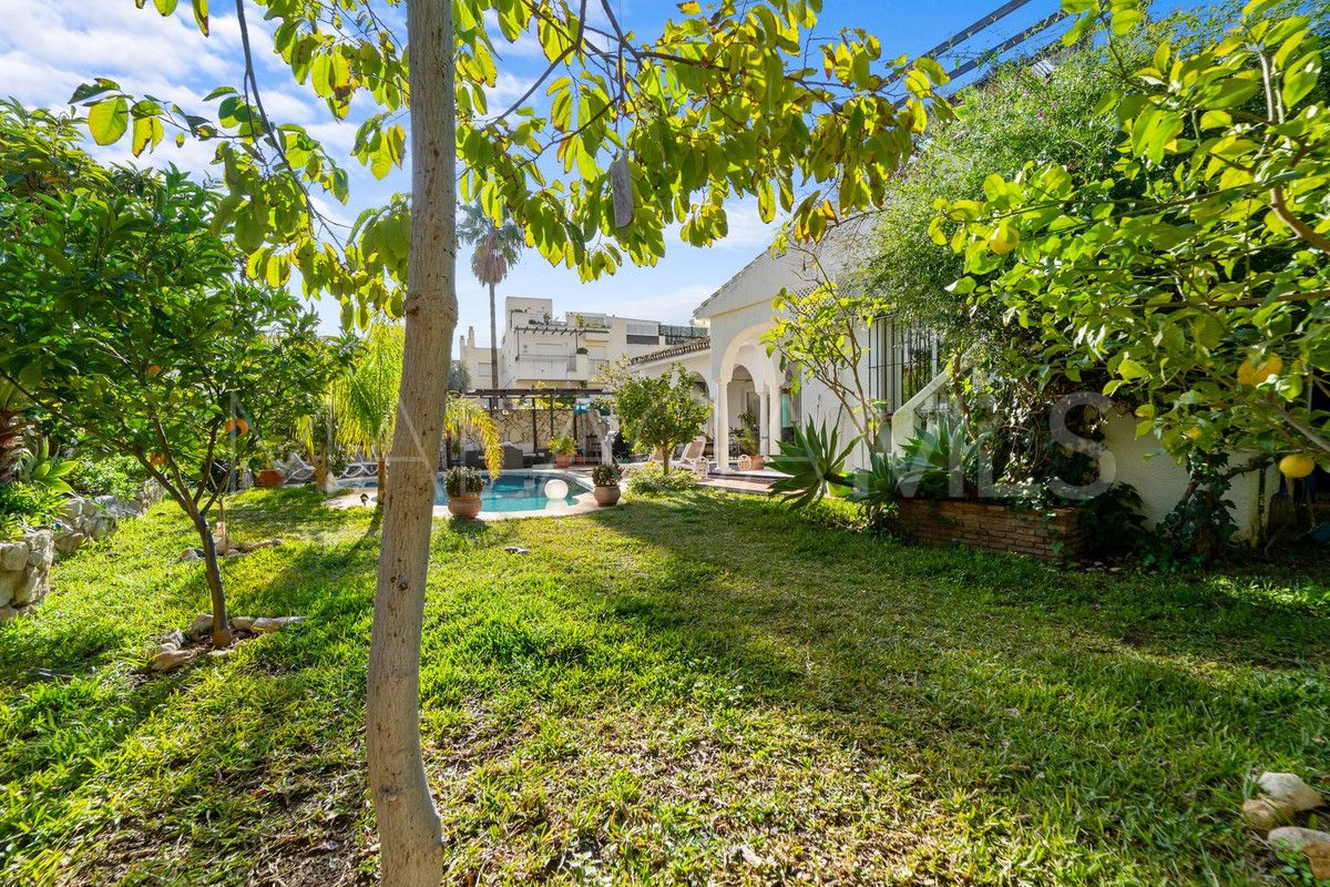 4 bedrooms villa for sale in Mijas