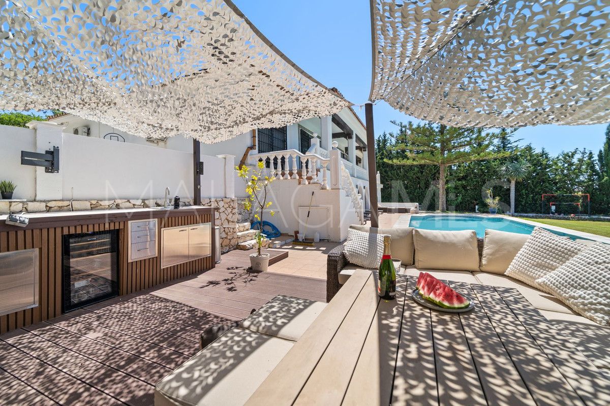 Villa for sale in Mijas