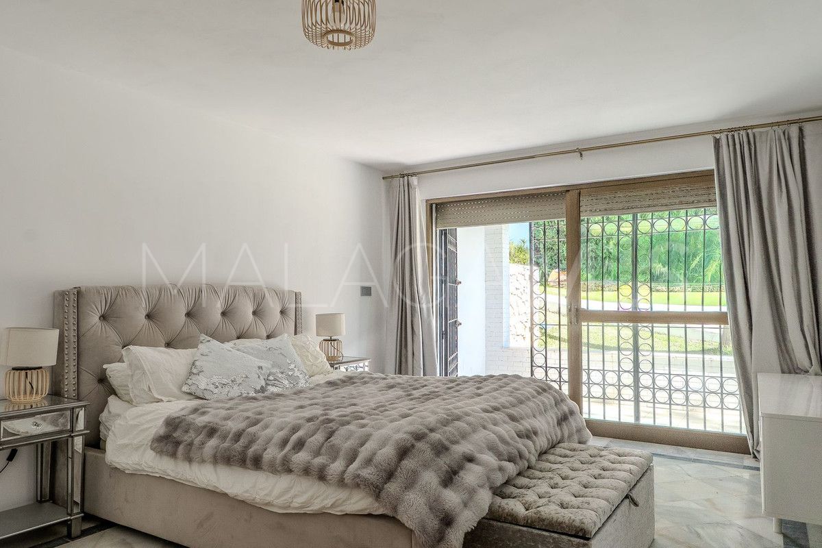 Villa for sale in Mijas