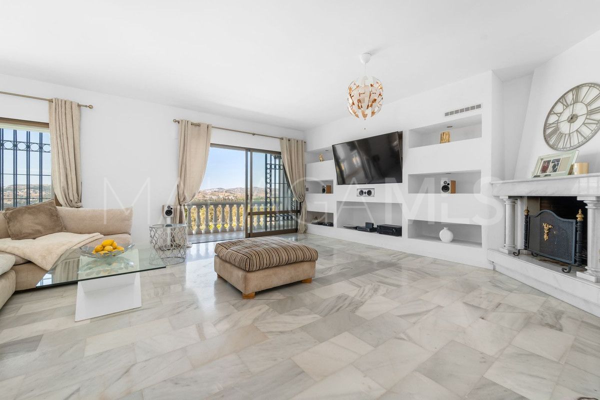 Villa for sale in Mijas