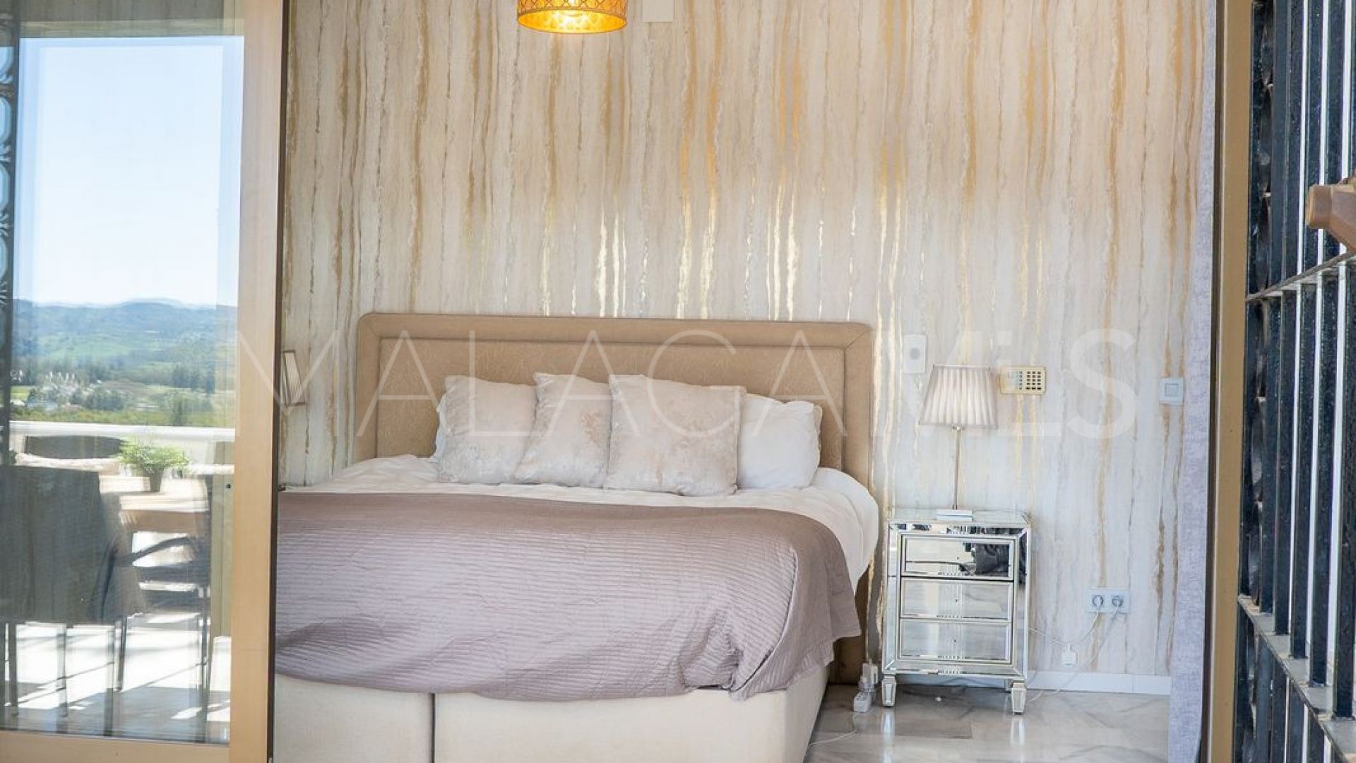 Villa for sale in Mijas