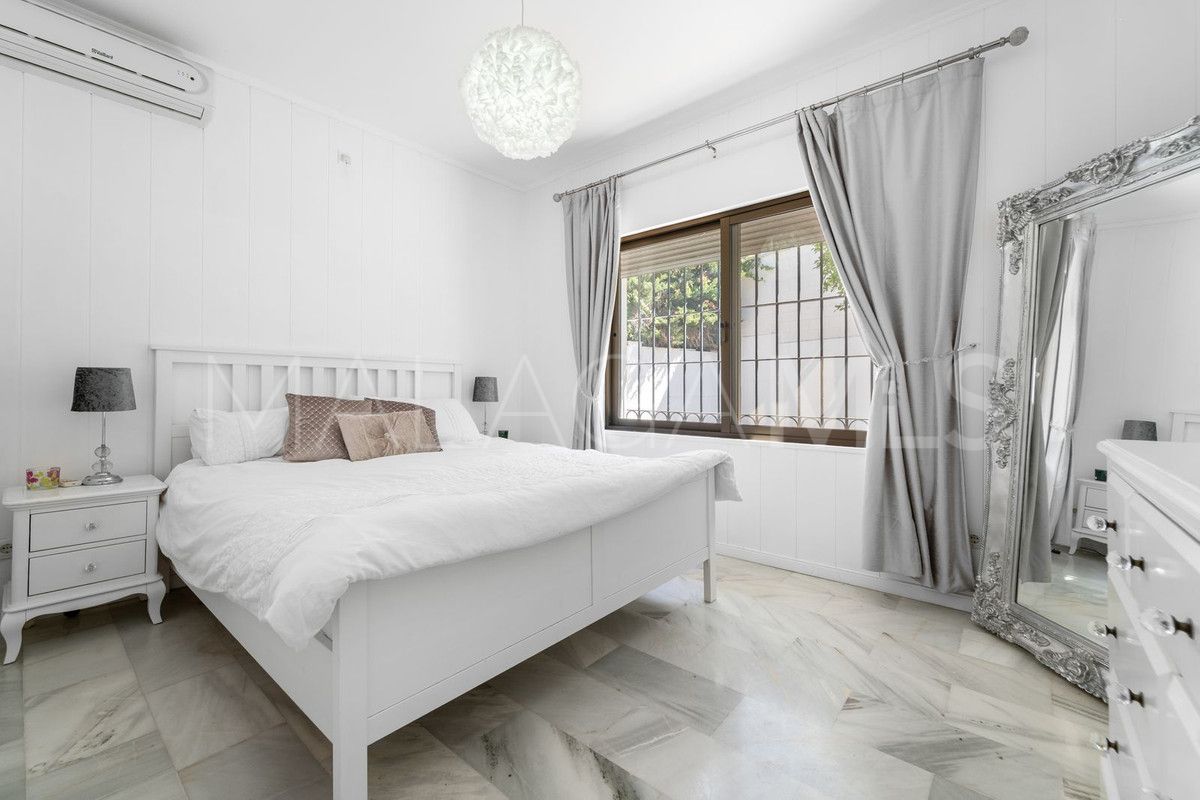 Villa for sale in Mijas