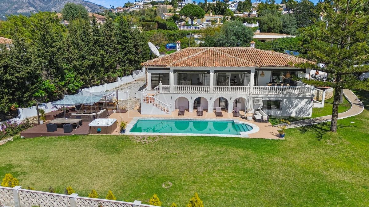 Villa for sale in Mijas