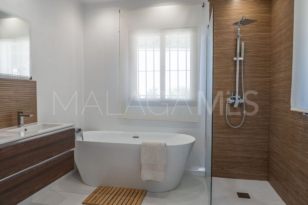 Villa for sale in Mijas