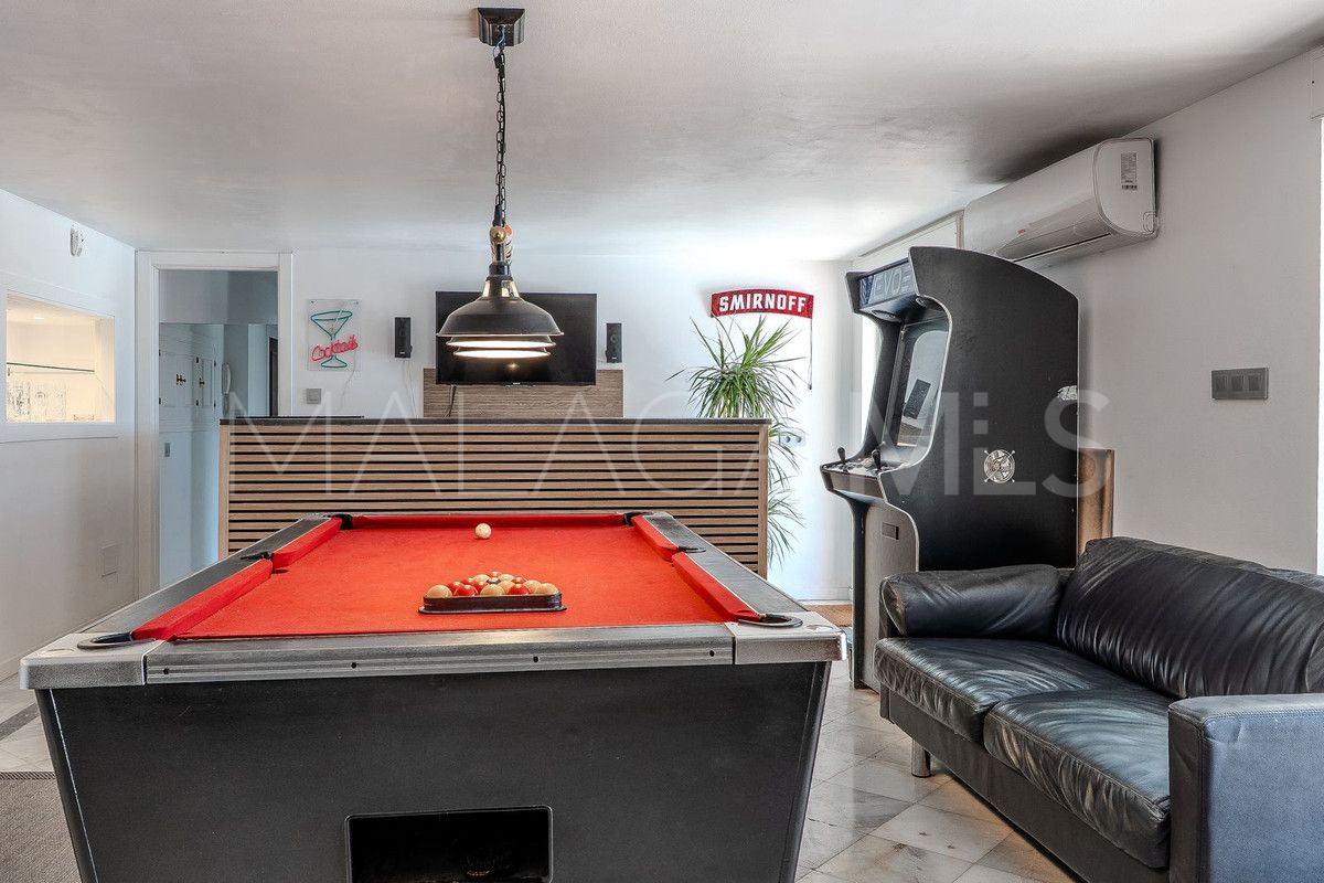 Villa for sale in Mijas