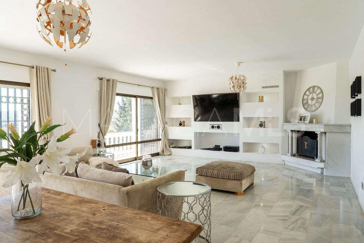 Villa for sale in Mijas