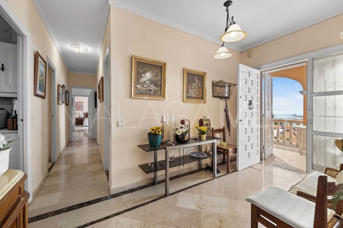 Villa for sale in Benalmadena