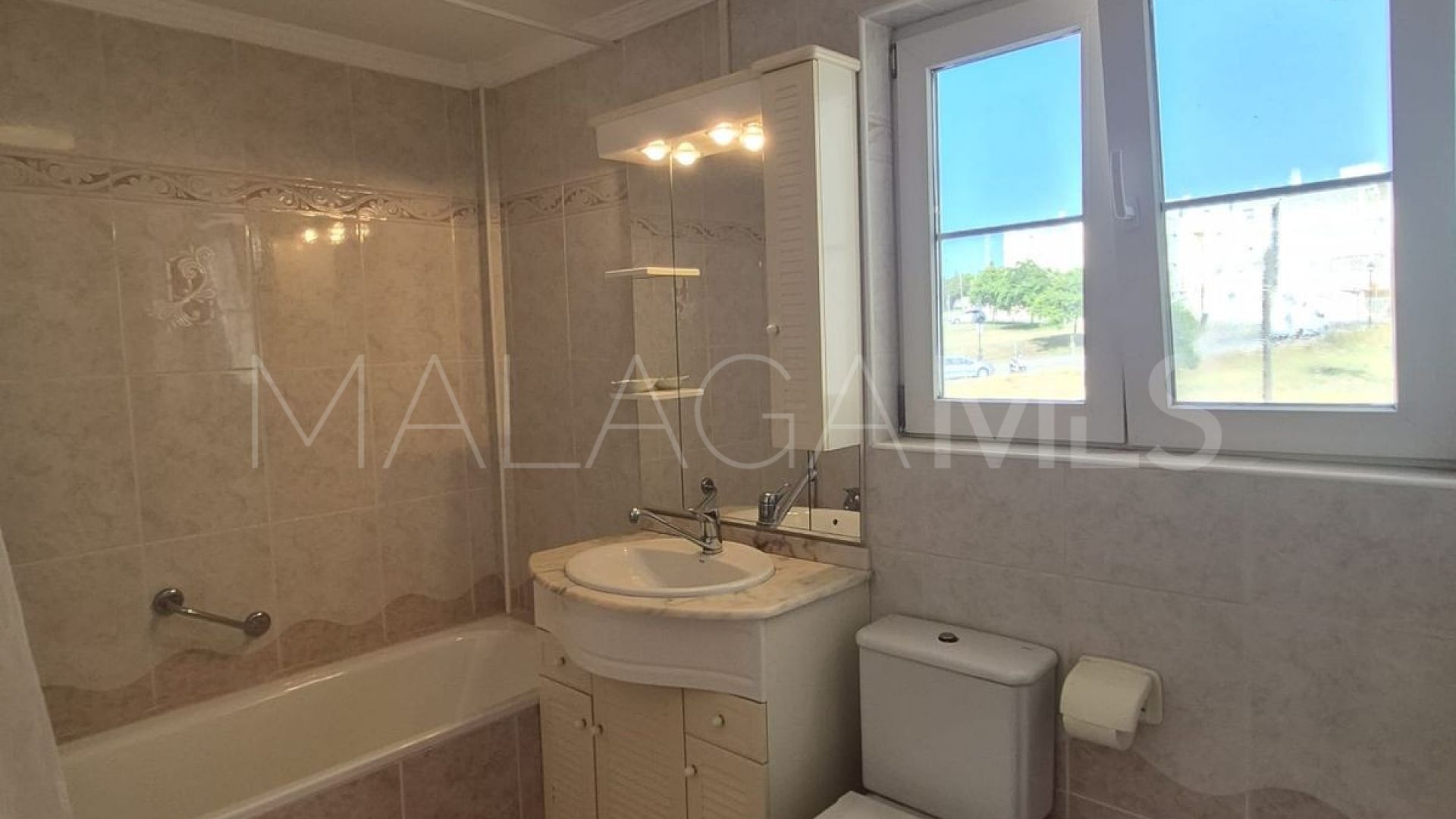 Villa for sale in Fuengirola