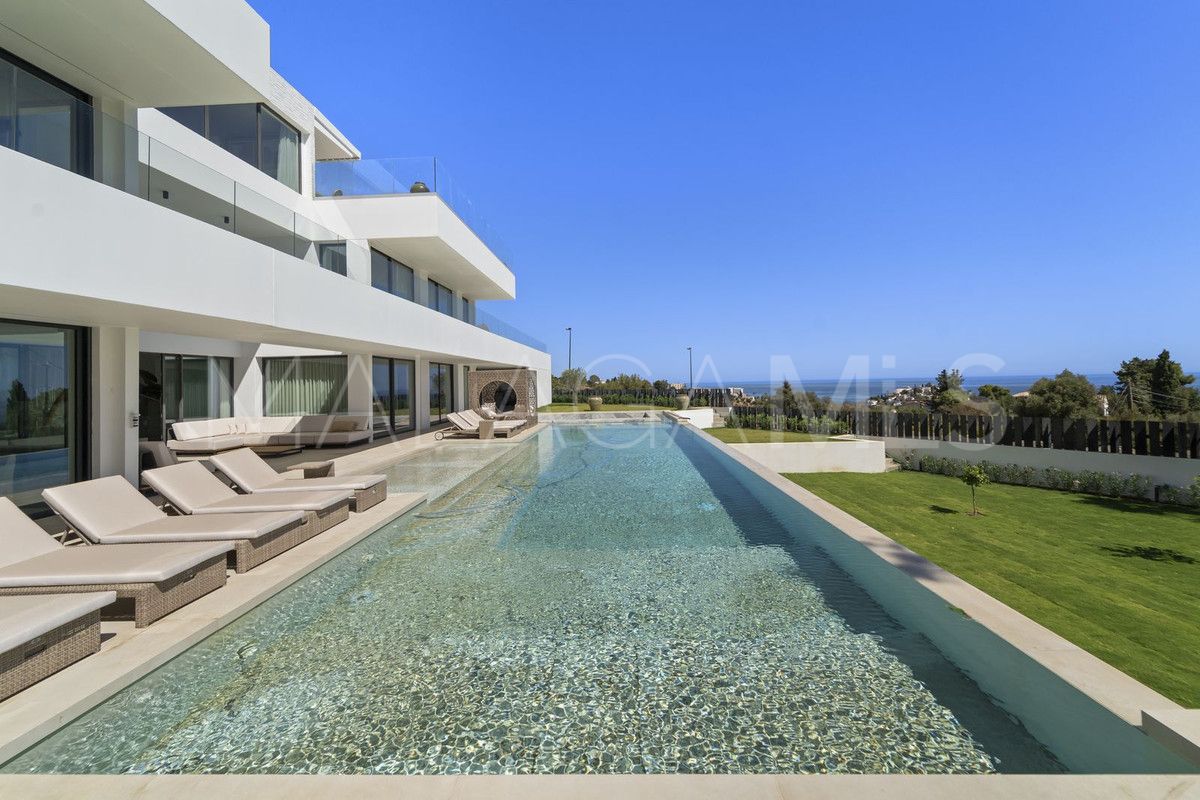 Villa with 7 bedrooms for sale in Benalmadena