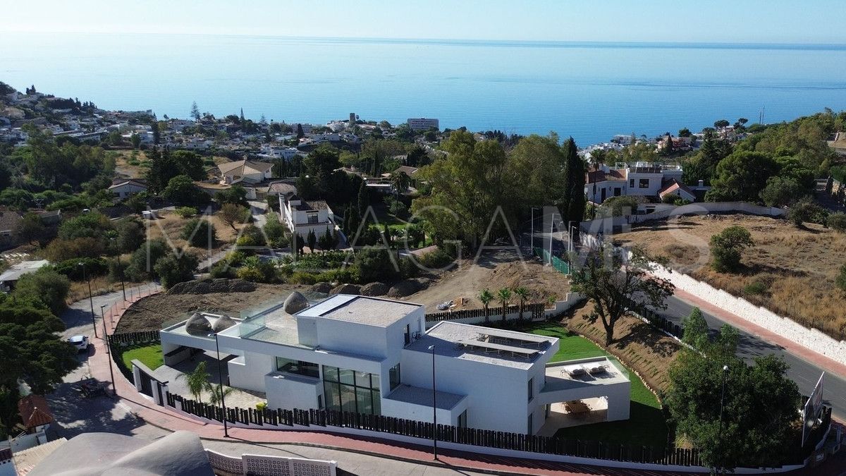 Villa with 7 bedrooms for sale in Benalmadena