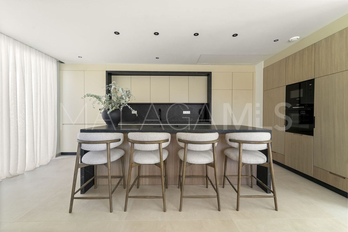 Villa with 7 bedrooms for sale in Benalmadena