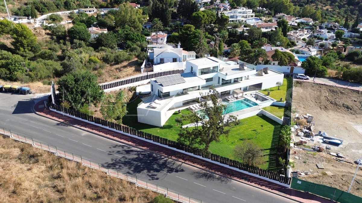 Villa with 7 bedrooms for sale in Benalmadena