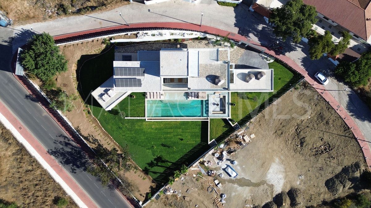 Villa with 7 bedrooms for sale in Benalmadena