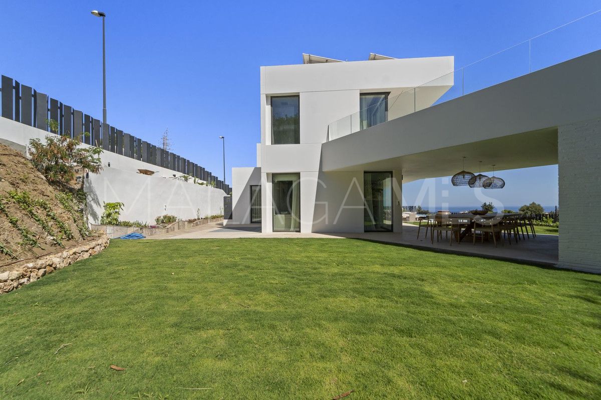 Villa with 7 bedrooms for sale in Benalmadena