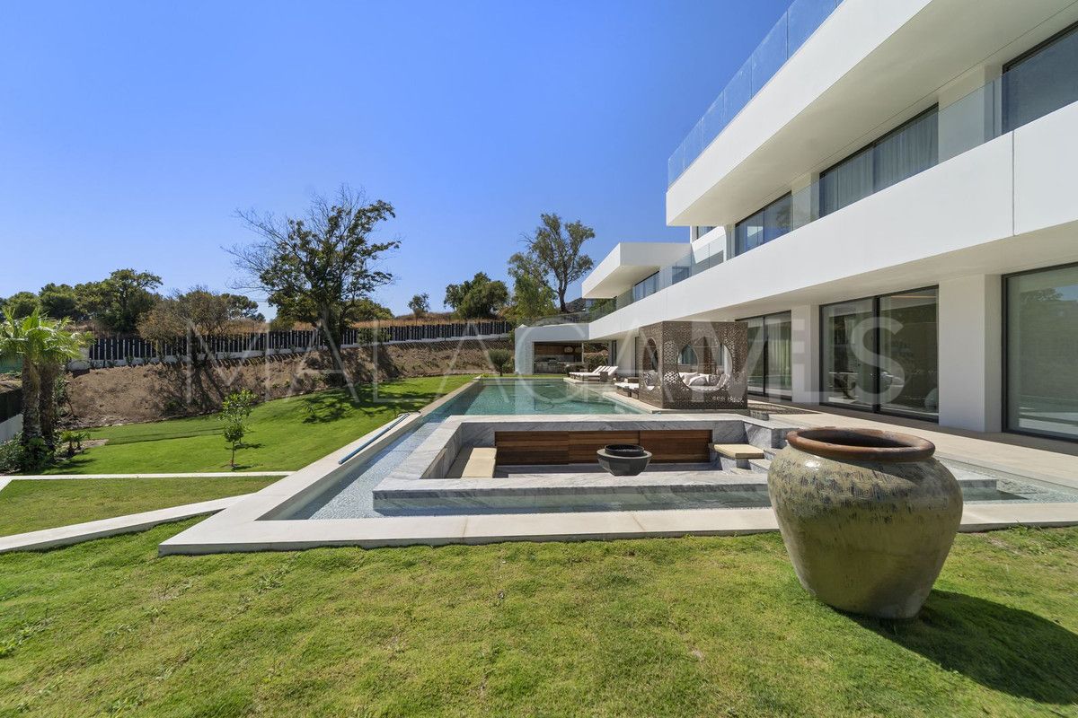 Villa with 7 bedrooms for sale in Benalmadena