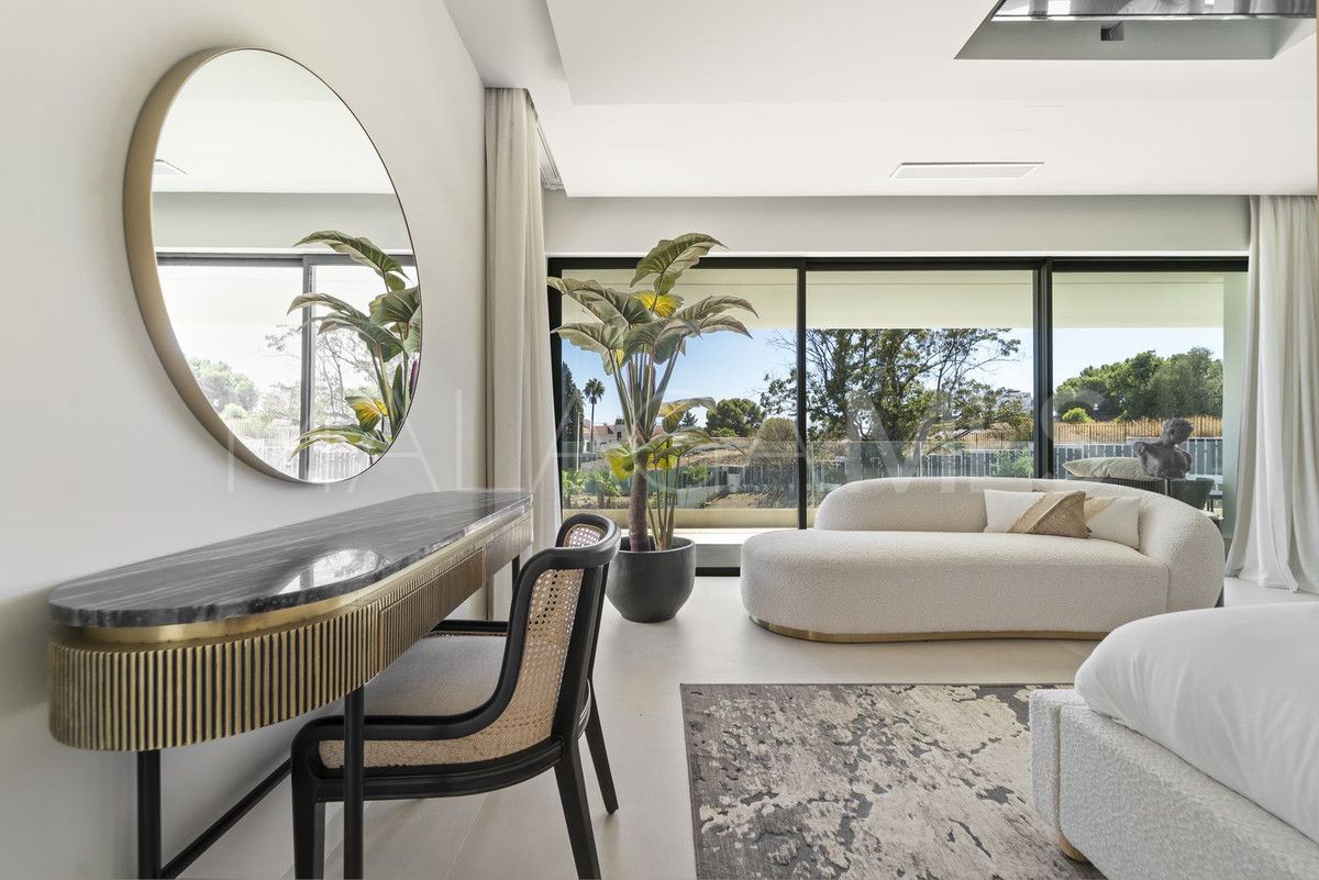 Villa with 7 bedrooms for sale in Benalmadena