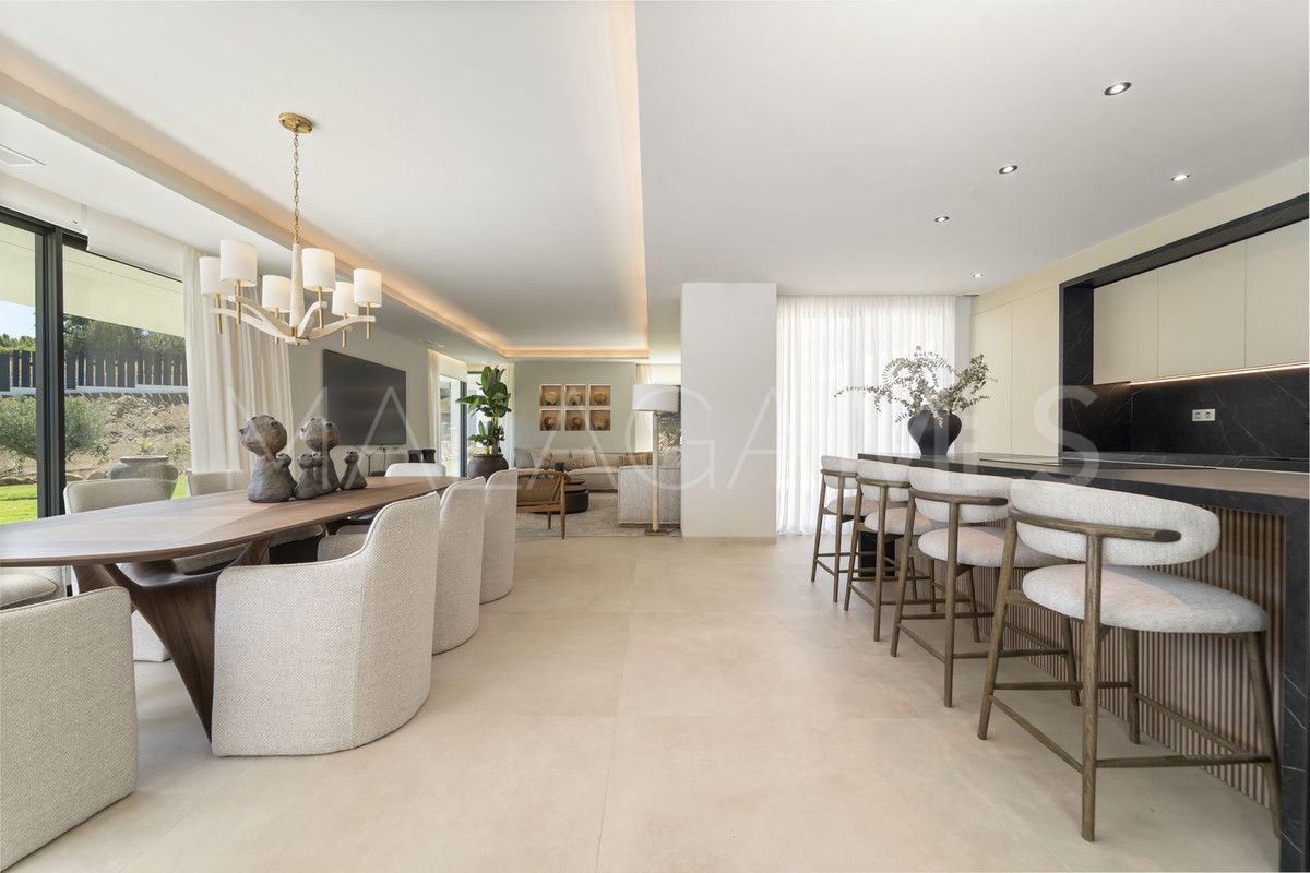 Villa with 7 bedrooms for sale in Benalmadena