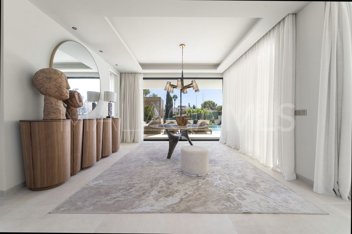 Villa with 7 bedrooms for sale in Benalmadena