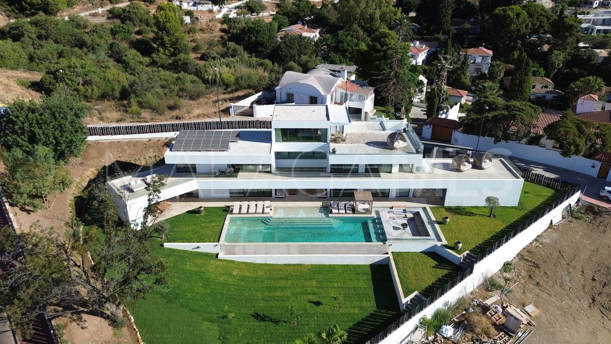 Villa with 7 bedrooms for sale in Benalmadena