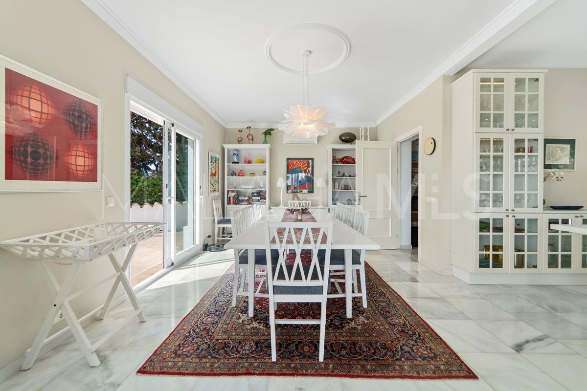 Villa for sale in Sierrezuela