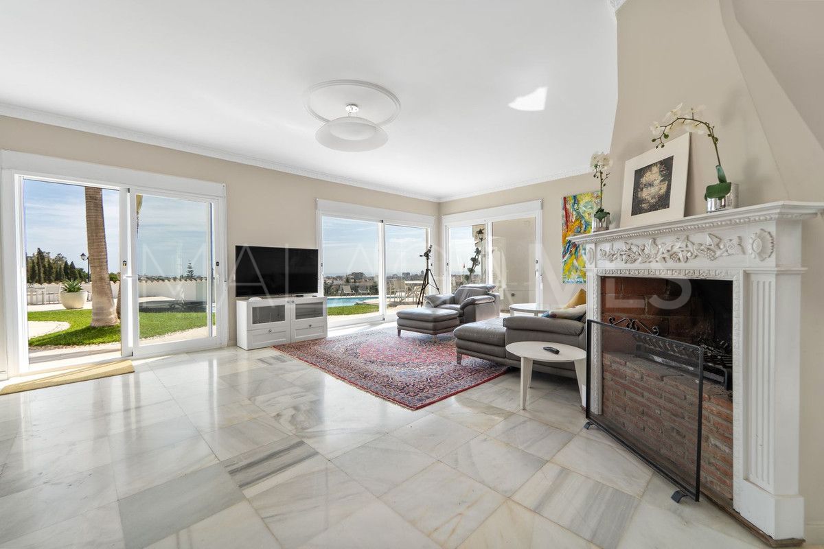 Villa for sale in Sierrezuela