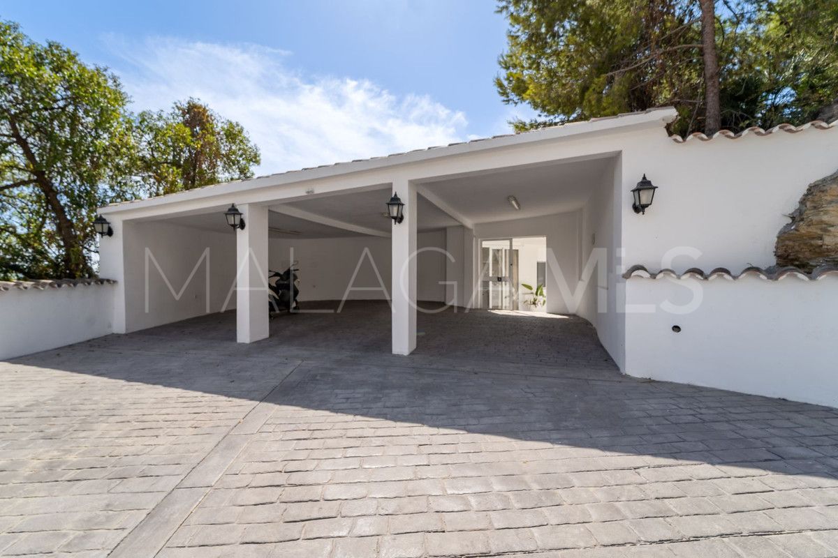 Villa for sale in Sierrezuela