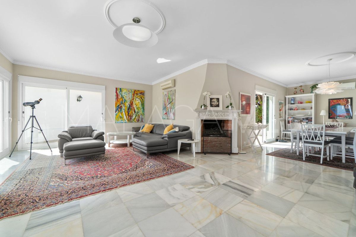 Villa for sale in Sierrezuela