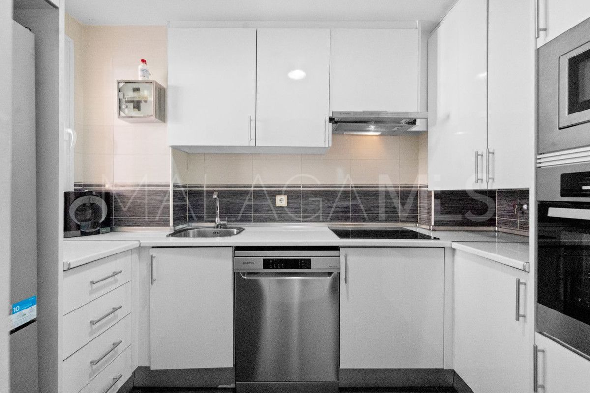 For sale apartment with 2 bedrooms in Benalmadena