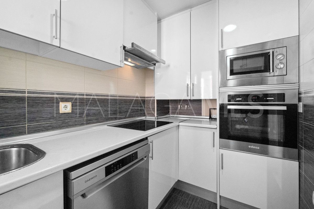 For sale apartment with 2 bedrooms in Benalmadena