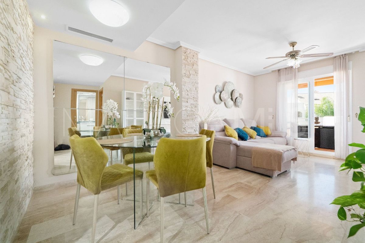 For sale apartment with 2 bedrooms in Benalmadena