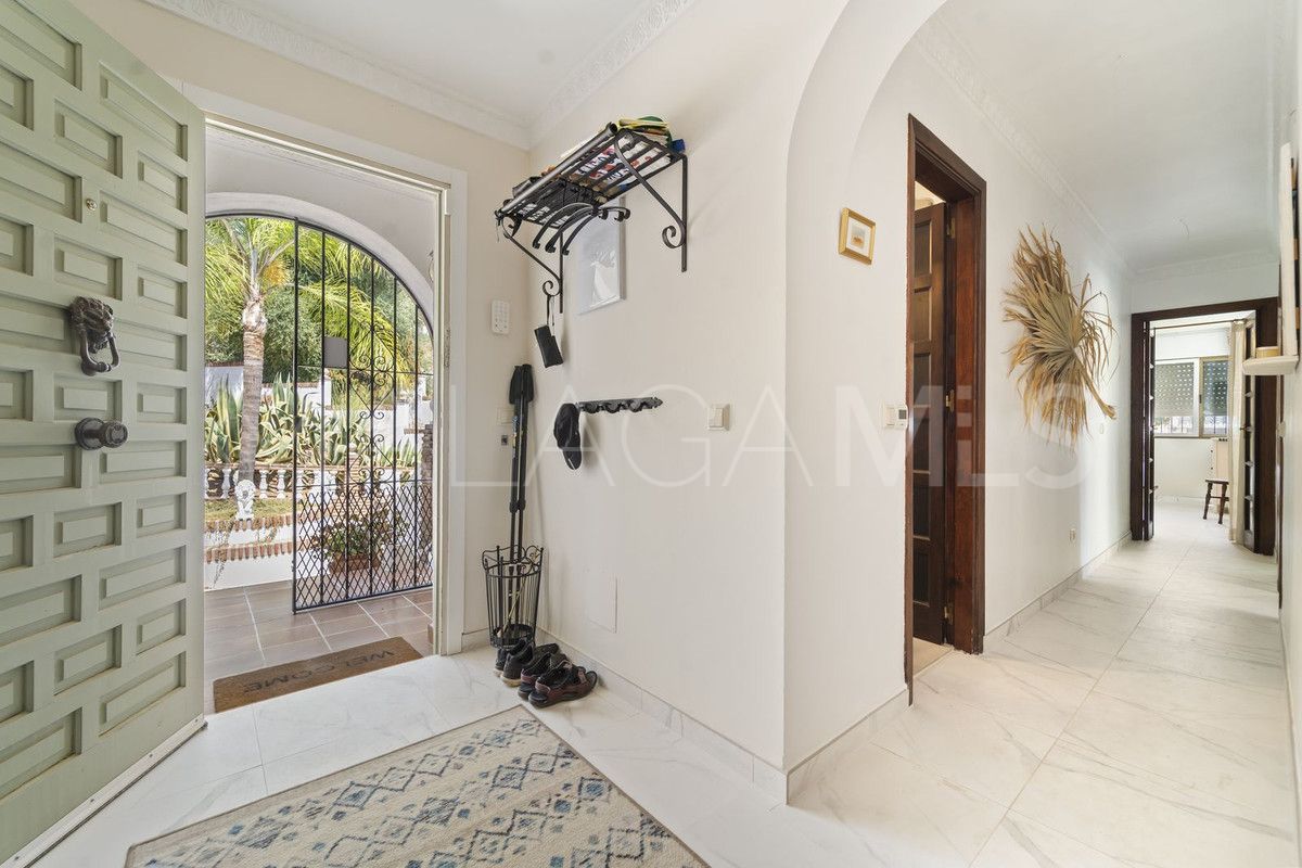 Villa for sale in Mijas