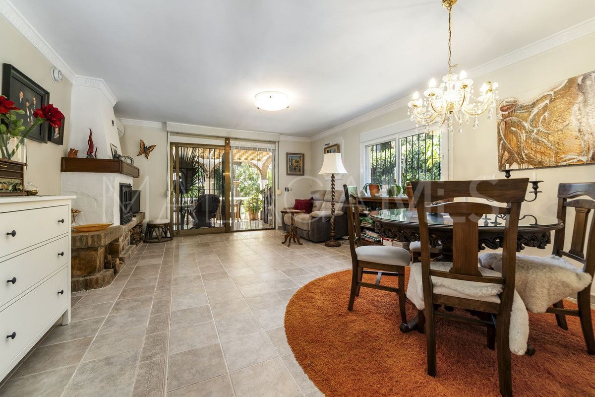 Villa for sale in Mijas