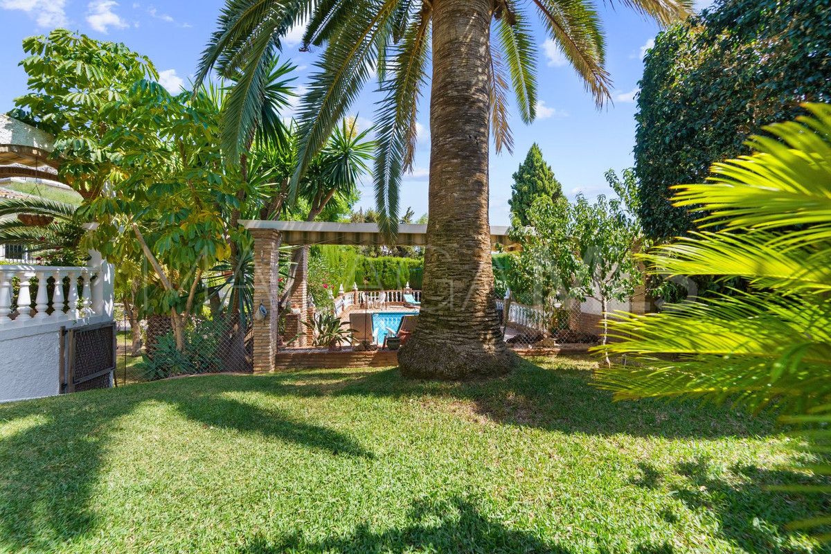 Villa for sale in Mijas