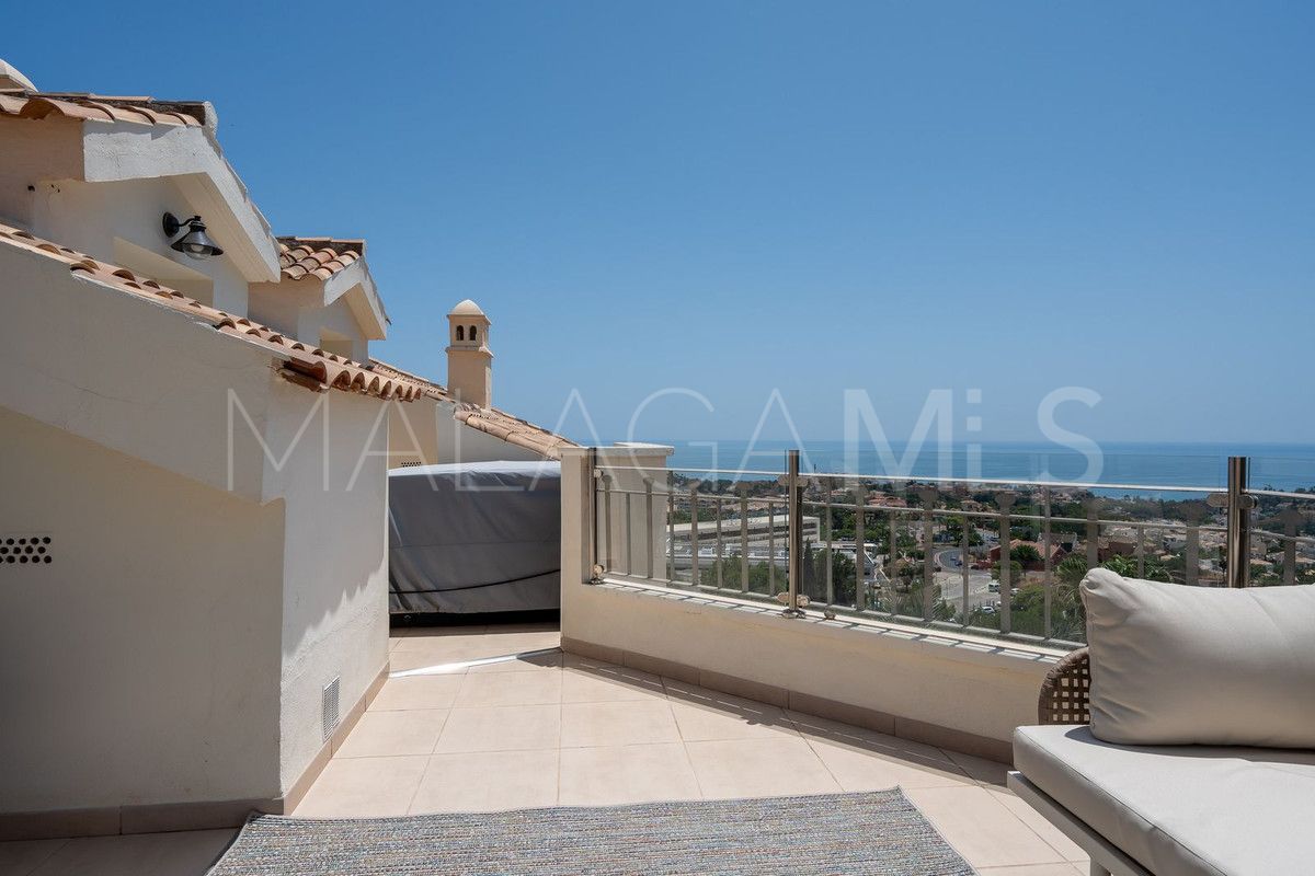 Buy Ático with 3 bedrooms in Benalmadena