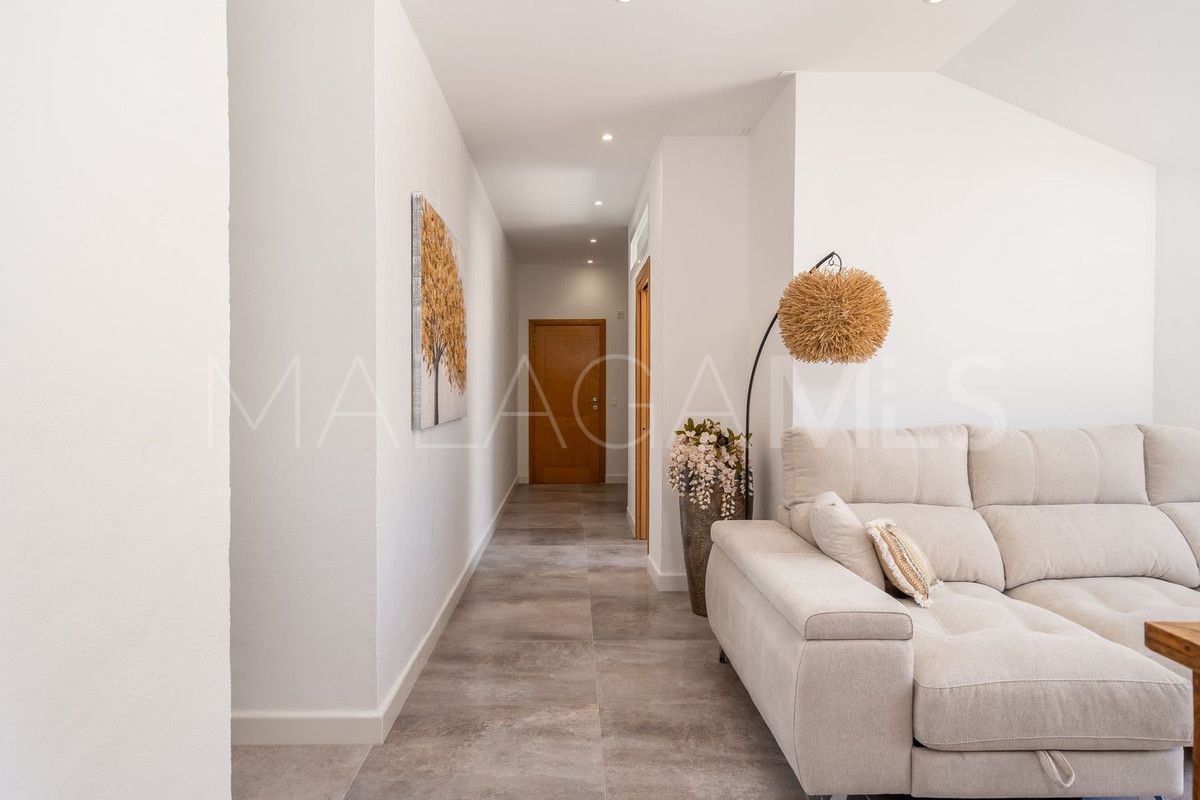Buy Ático with 3 bedrooms in Benalmadena