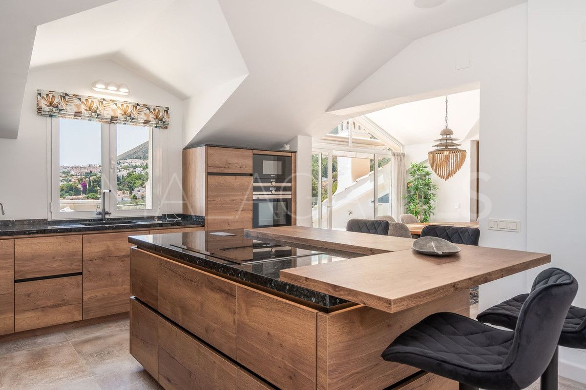 Buy Ático with 3 bedrooms in Benalmadena