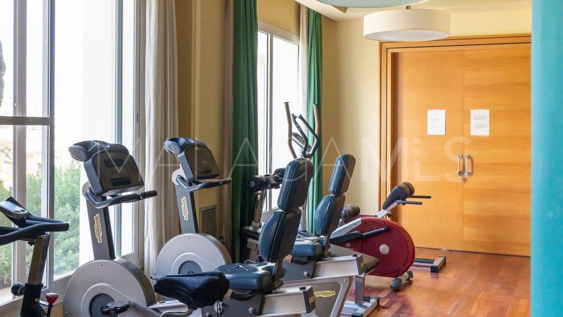 Buy Ático with 3 bedrooms in Benalmadena