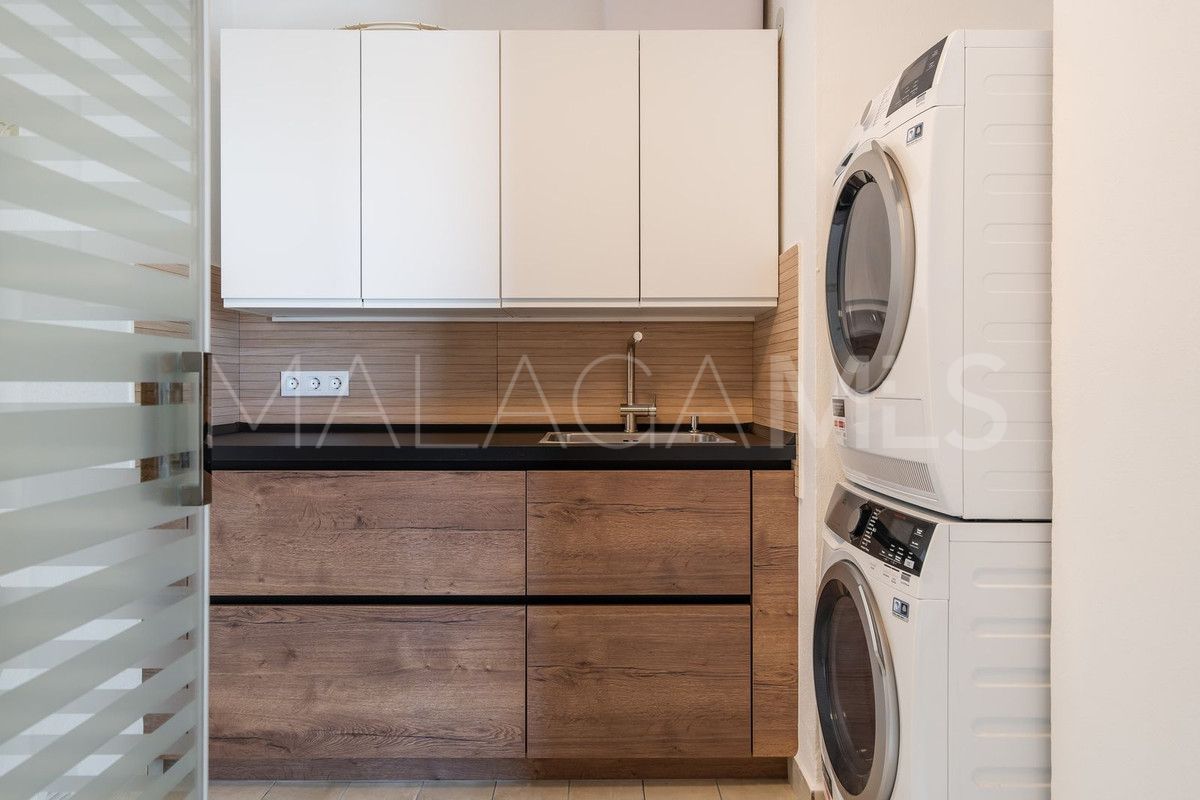 Buy Ático with 3 bedrooms in Benalmadena