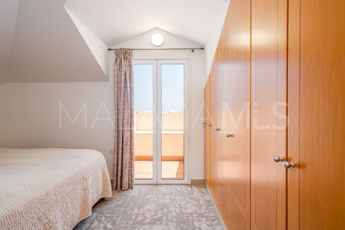 Buy Ático with 3 bedrooms in Benalmadena