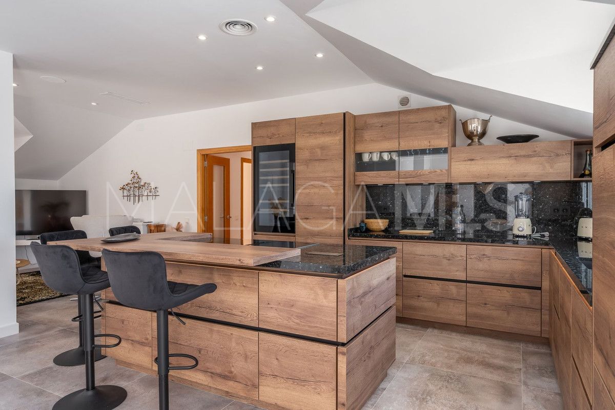 Buy Ático with 3 bedrooms in Benalmadena