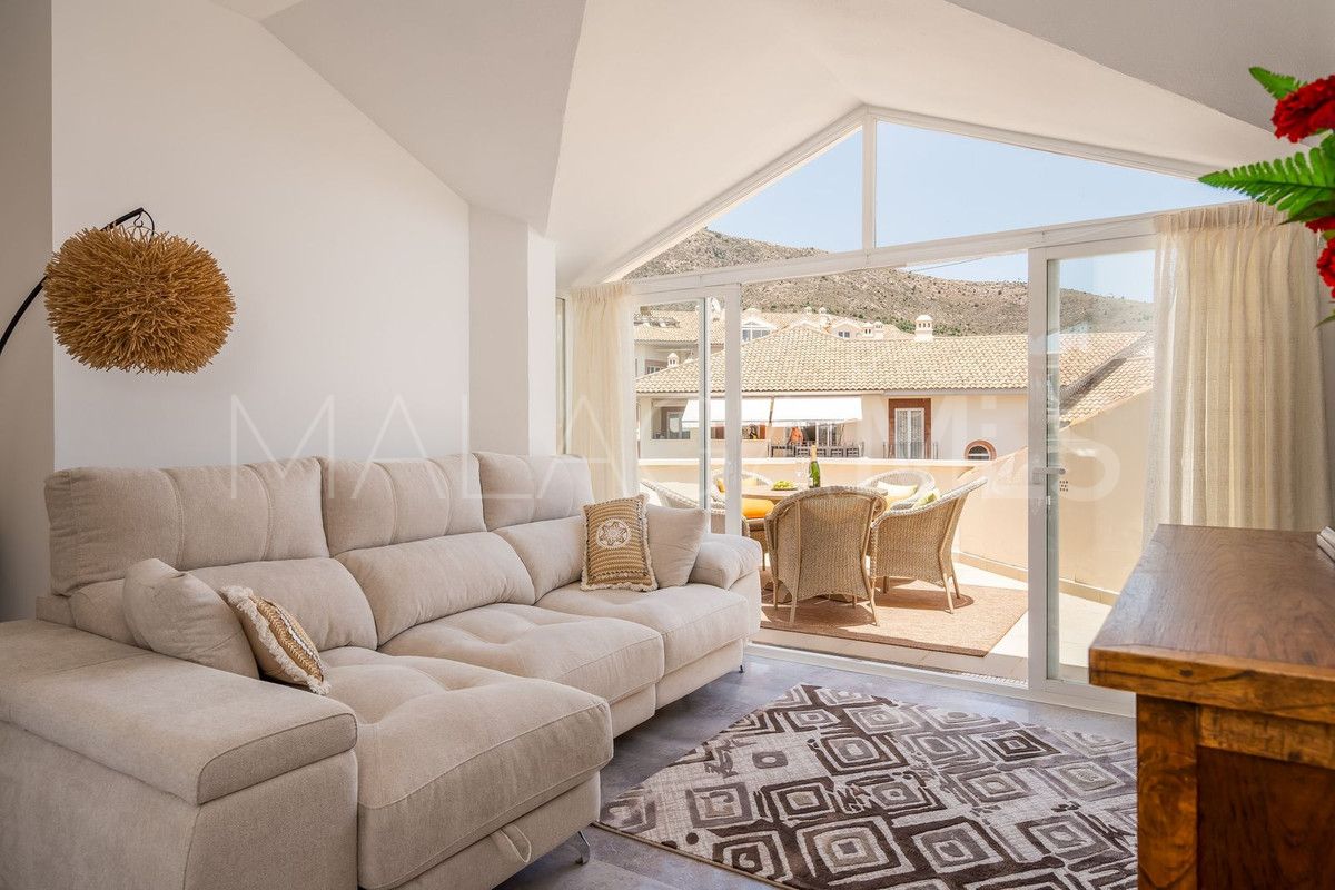 Buy Ático with 3 bedrooms in Benalmadena