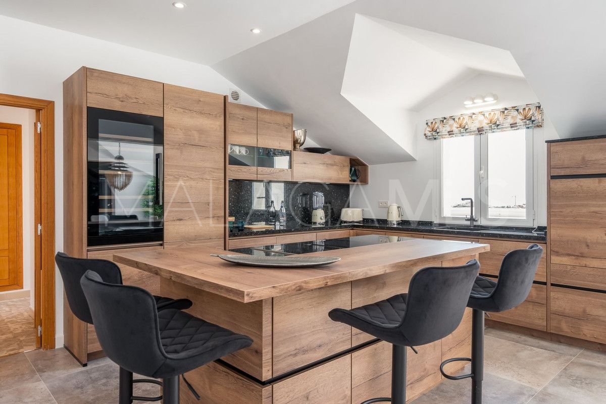 Buy Ático with 3 bedrooms in Benalmadena