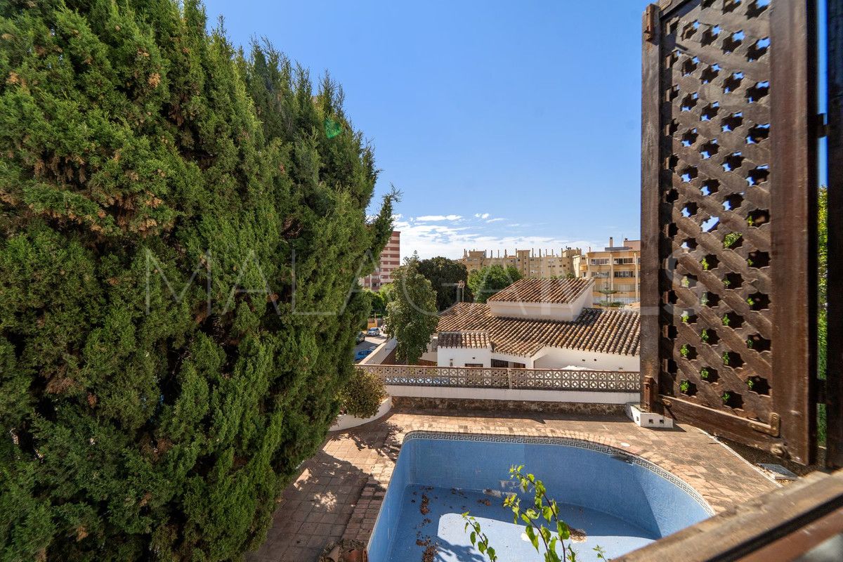 Se vende villa de 5 bedrooms in Fuengirola