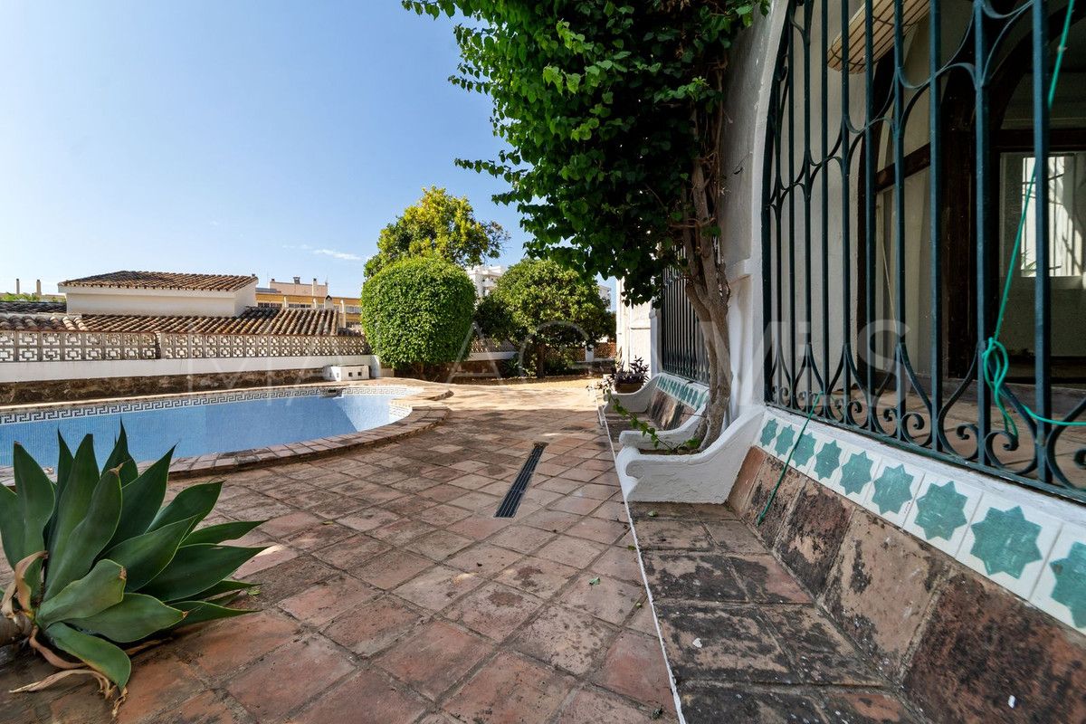 Se vende villa de 5 bedrooms in Fuengirola