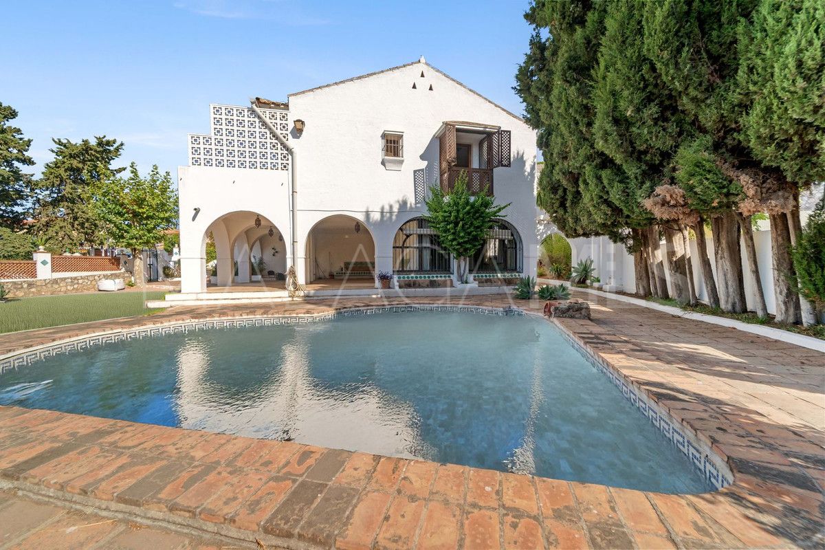 Se vende villa de 5 bedrooms in Fuengirola